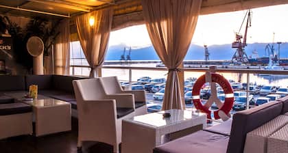 Botel Marina - Hostel