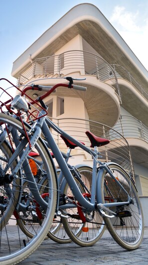 Bicycling - Exclusive B&B Sweet Home & Wellness (Nettuno)