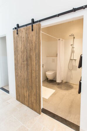 Apartment, Garden View | Bilik Mandi | Pancuran mandi, hulu semburan mandi hujan