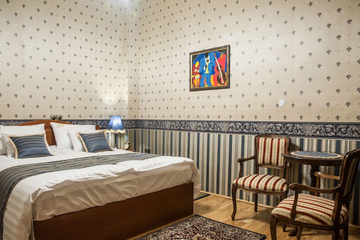 Double Room, Non Smoking, No Windows | 1 bedroom, premium bedding, pillow-top beds, minibar