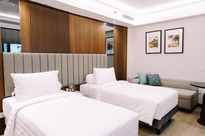 Schreibtisch, Bügeleisen/Bügelbrett, kostenloses WLAN