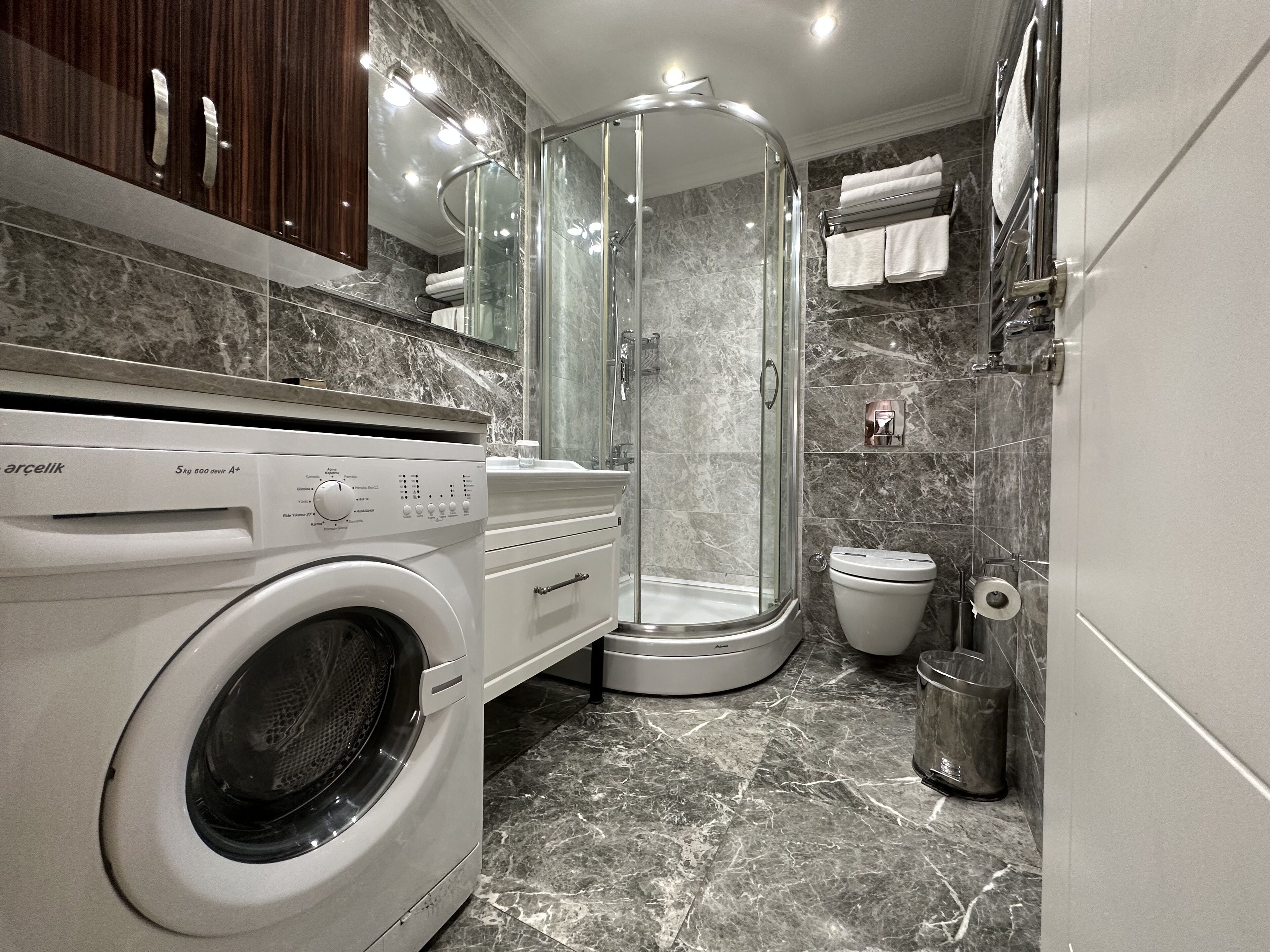 Photo - Homelike Residence