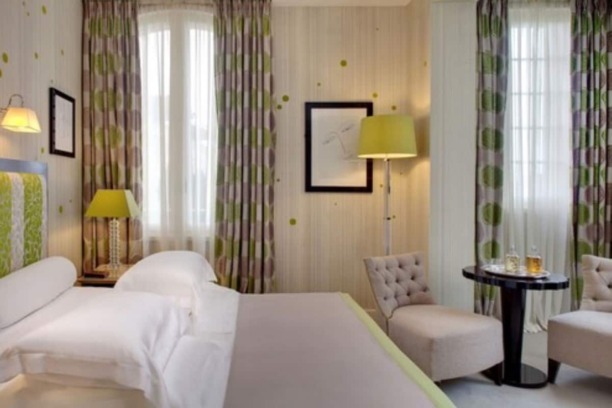 1 Schlafzimmer, hochwertige Bettwaren, Minibar, Zimmersafe