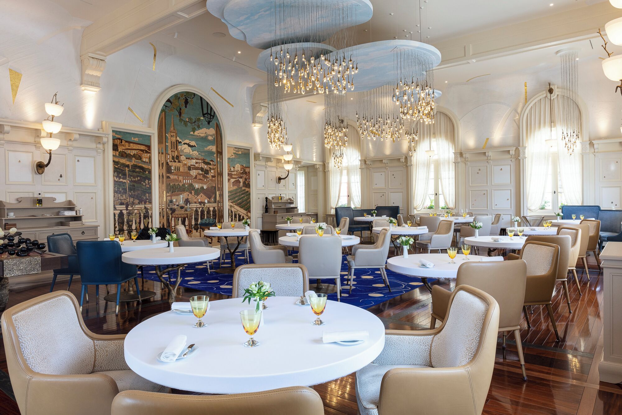 lunch and dinner served, french cuisine