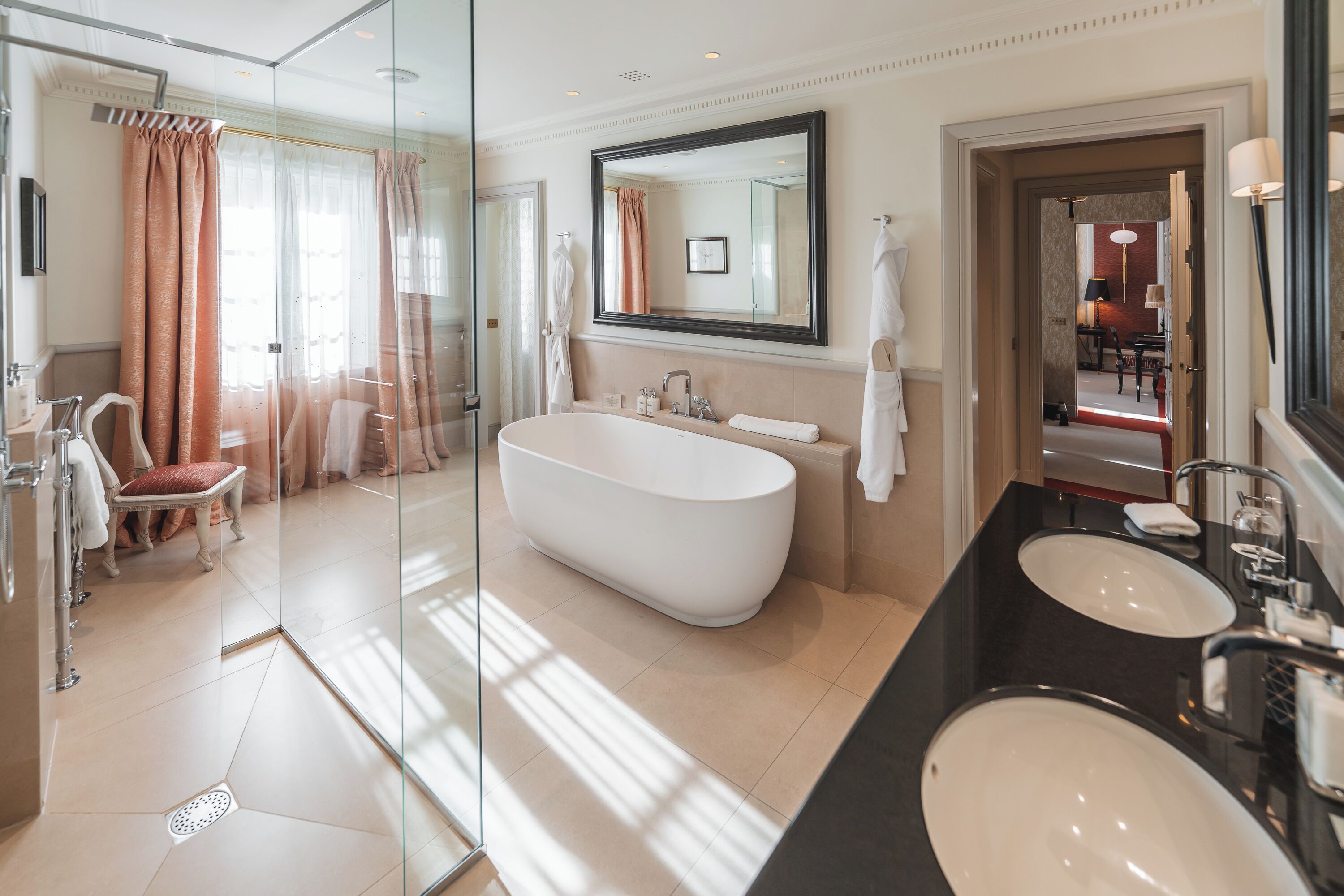 suite (maison de village) | bathroom | separate bathtub and shower, designer toiletries, hair dryer, bathrobes