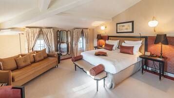 Junior Suite (Maison de Village) | 1 bedroom, premium bedding, minibar, in-room safe