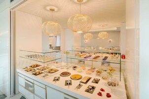 每日供应自助式早餐（需付费）