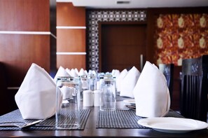 International cuisine - Hotel Casaya Inn (Lucknow)