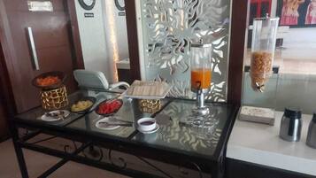 Breakfast (INR 350 per person)