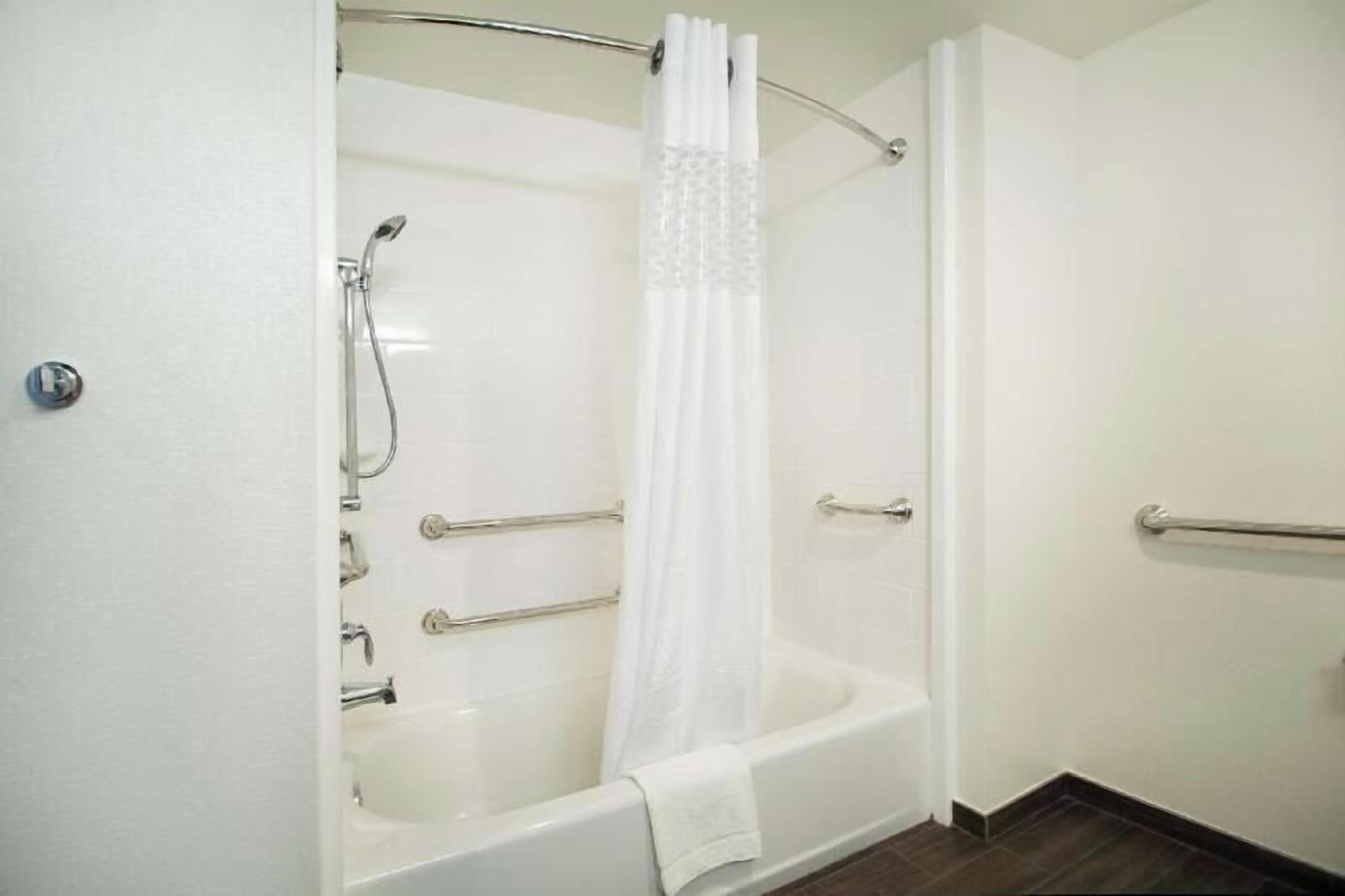 Bathroom | Shower, free toiletries, towels