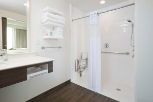 Studio, 1 King Bed, Accessible, Non Smoking (Roll In Shower) | Bathroom | Shower, free toiletries, towels