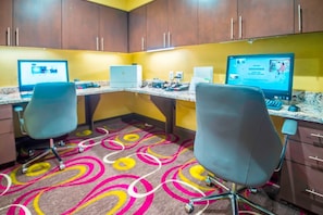 Business centre - Hampton Inn & Suites La Porte (La Porte)