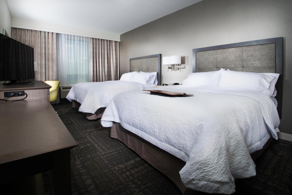 Room, 2 Queen Beds, Non Smoking, Refrigerator | Premium bedding, minibar, in-room safe, desk