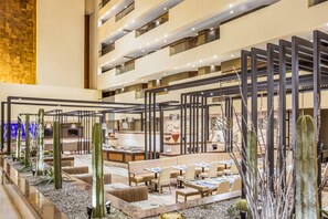 Café da manhã, almoço e jantar