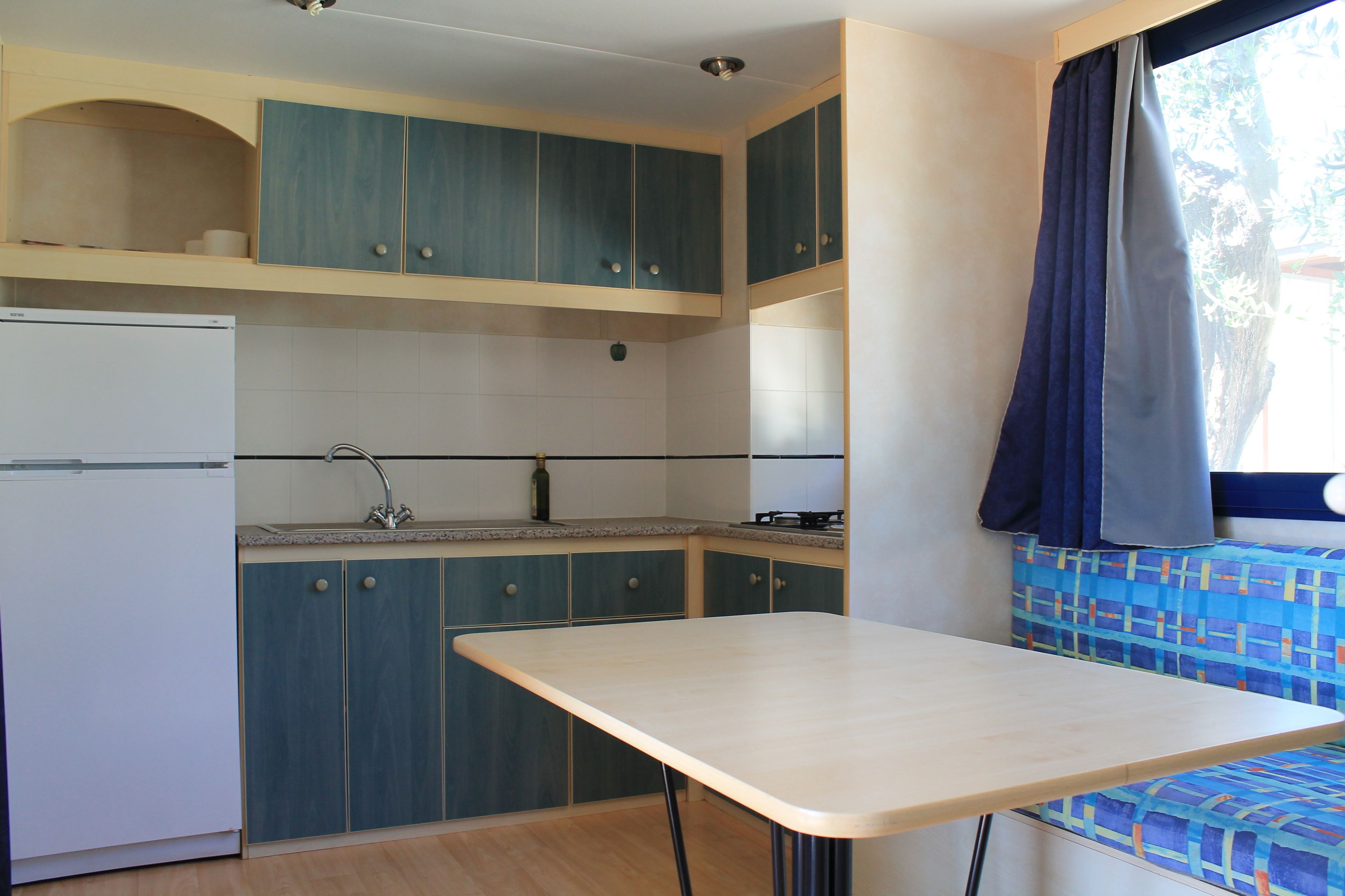 Stacaravan, 2 slaapkamers, 2 badkamers | Woonkamer