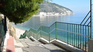 Beach - Camping Fontana delle Rose (Mattinata)