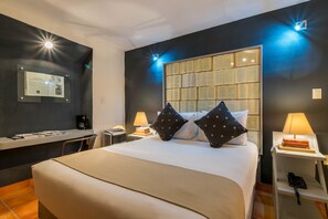 Phòng đôi Tiêu chuẩn, 1 giường cỡ queen | Bộ đồ giường cao cấp, minibar, két bảo mật tại phòng 