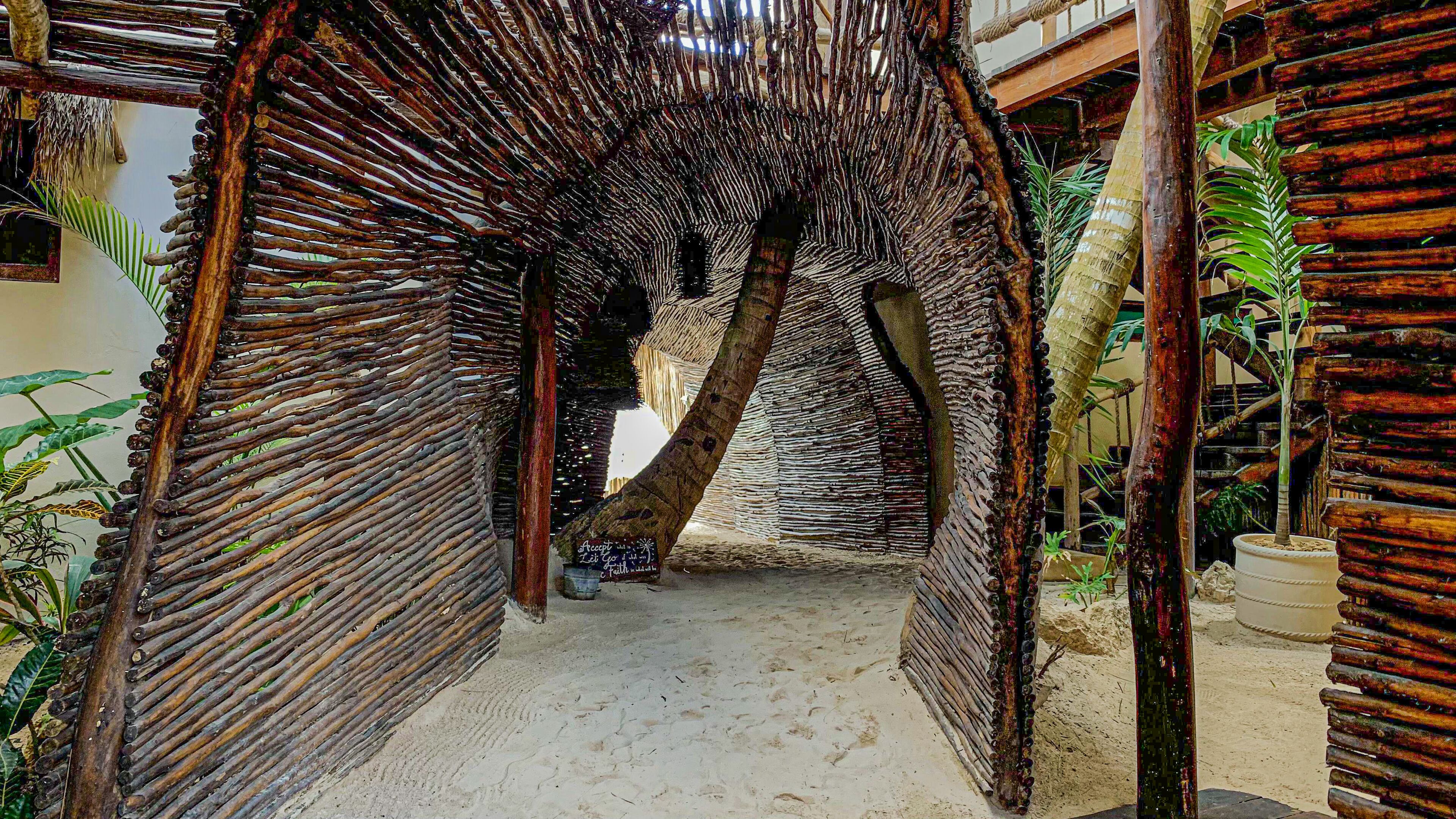 Foto - Dune Boutique Hotel located at the party zone