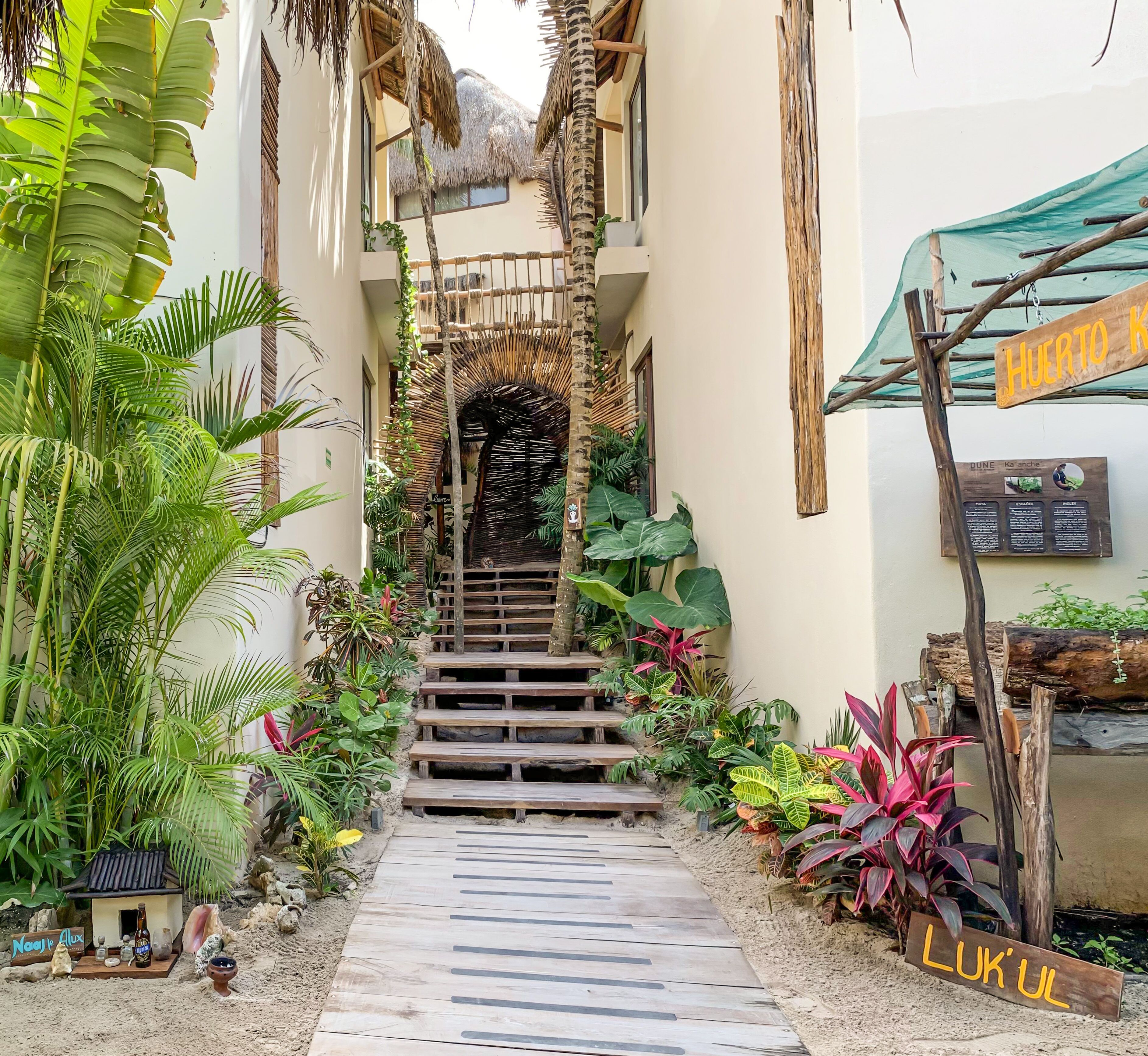 Foto - Dune Boutique Hotel located at the party zone