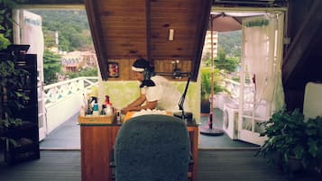 Manicures y pedicures