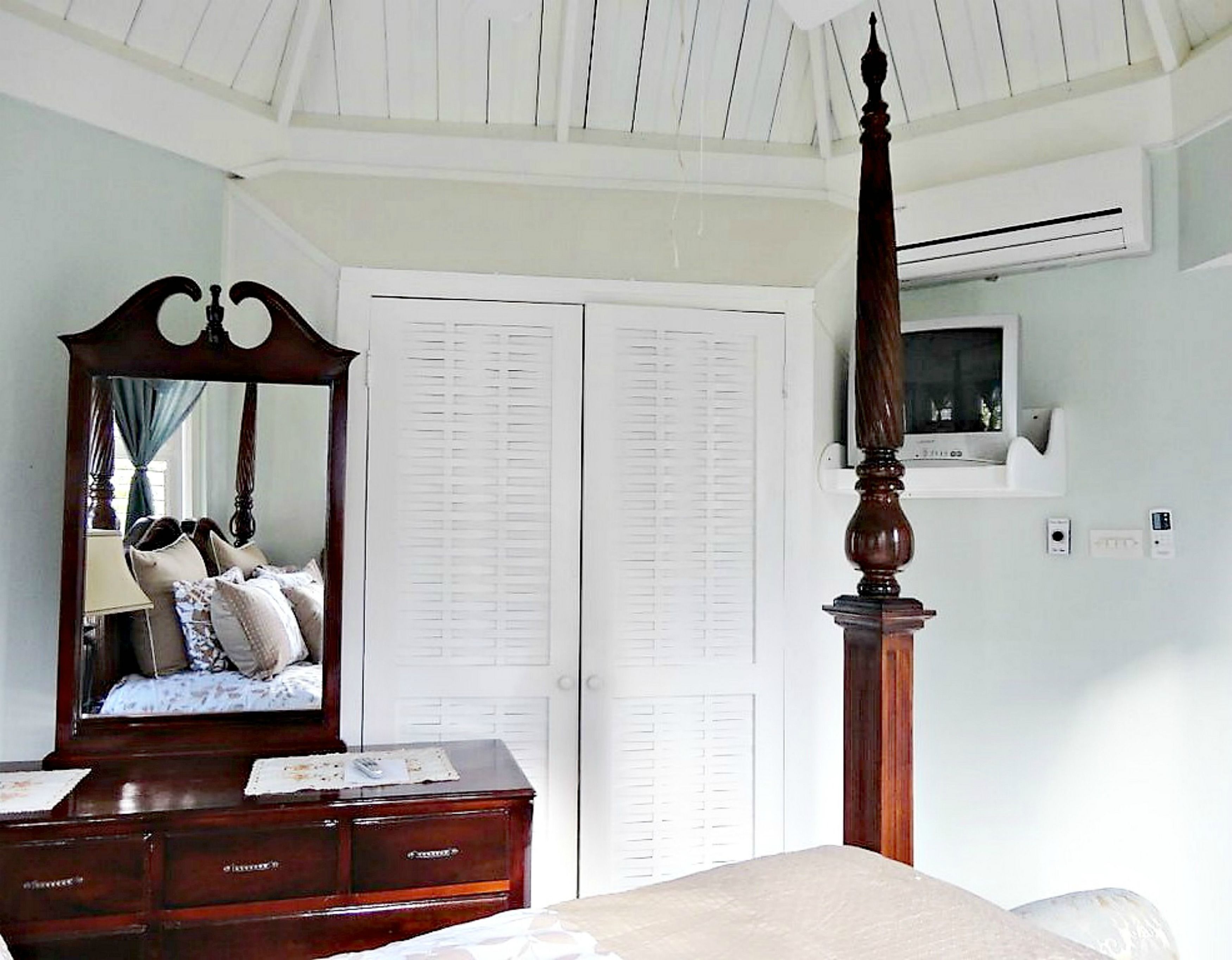 Exclusive Penthouse, 2 Bedrooms | 2 bedrooms, premium bedding, desk, free WiFi