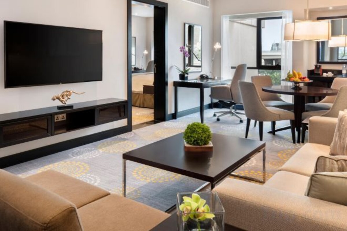 One-Bedroom King Suite
