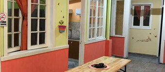 Hostal Tricontinental