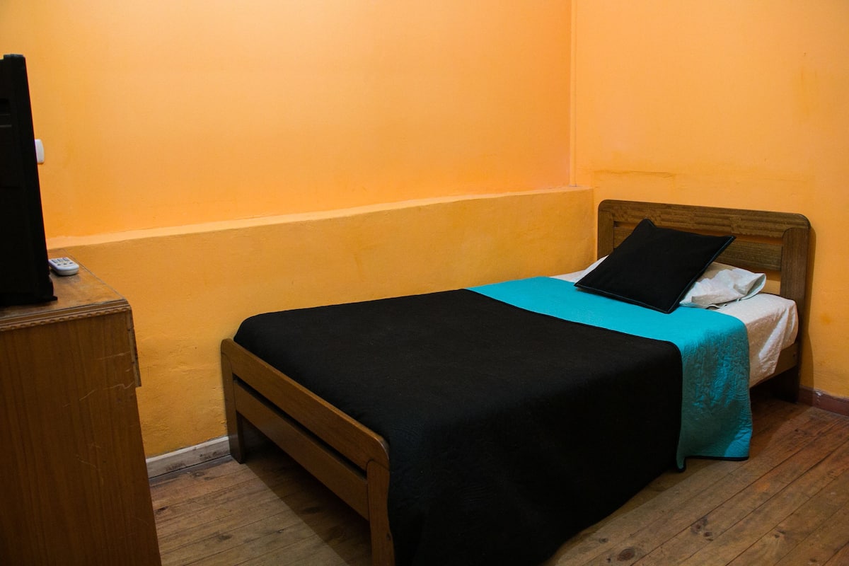 Standard Single Room, 1 Single Bed, Shared Bathroom | Free WiFi, bed sheets