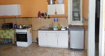 Hostal Tricontinental