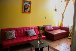 Télévision de 21 pouces avec chaînes par câble