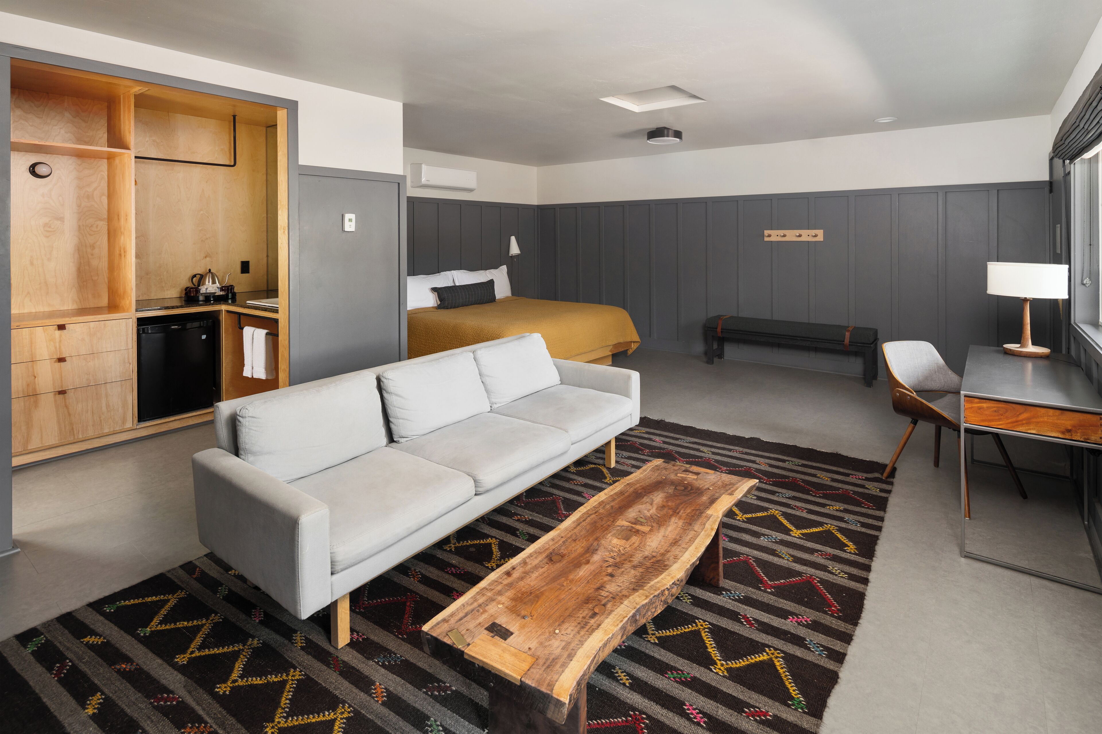 50-inch smart tv with cable channels, tv, streaming services