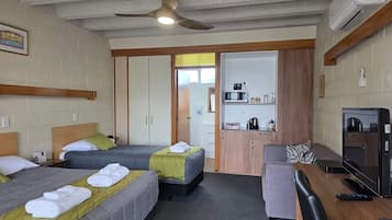 Studio Standard | 1 chambre, literie de qualité supérieure, fer et planche à repasser