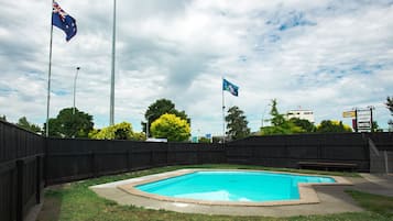 Piscine extérieure (ouverte en saison)