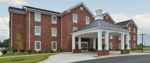Exterior - Appomattox Inn and Suites (Appomattox)