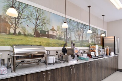 Appomattox Inn and Suites