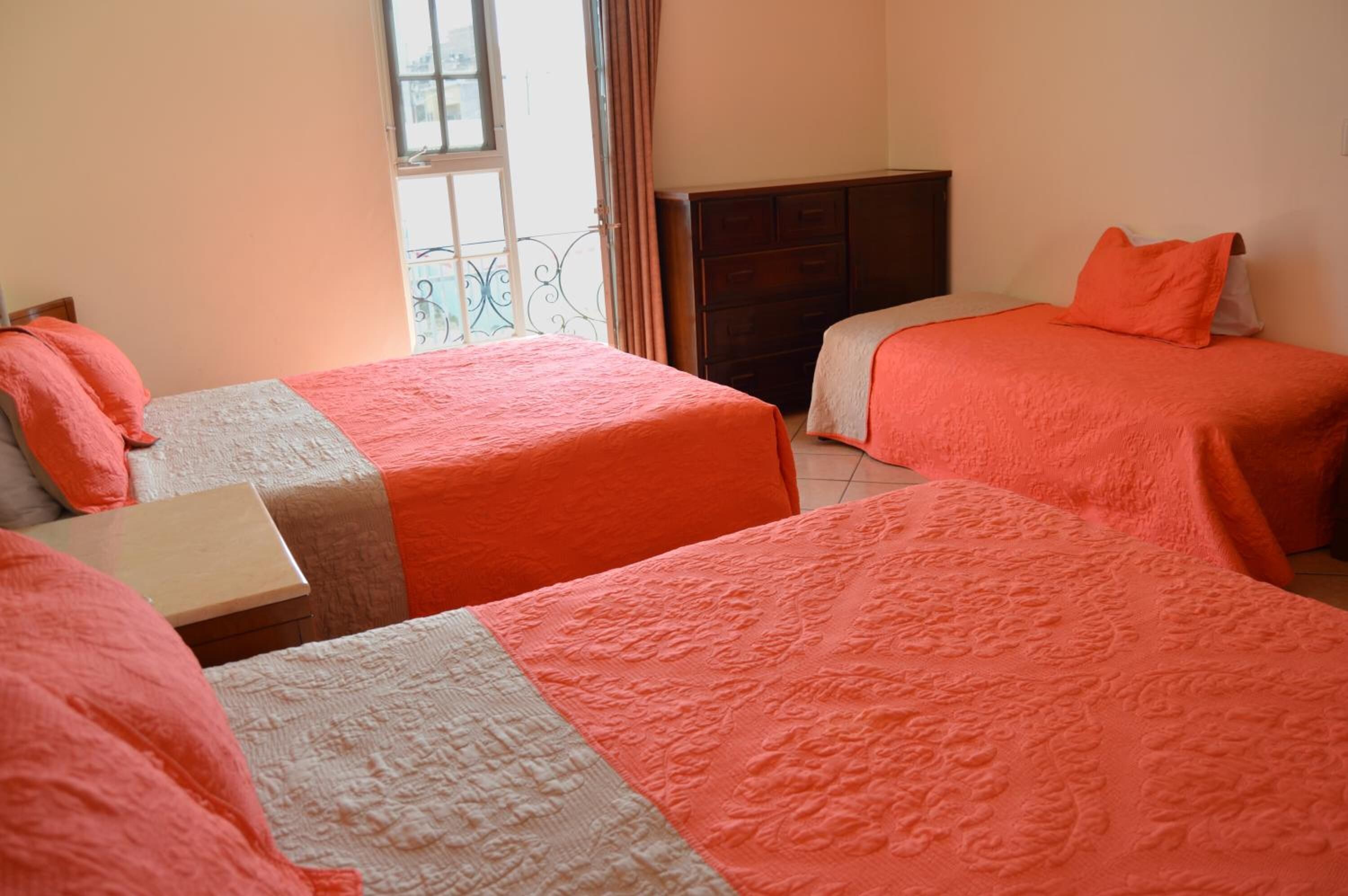 desk, free cots/infant beds, rollaway beds, free wifi