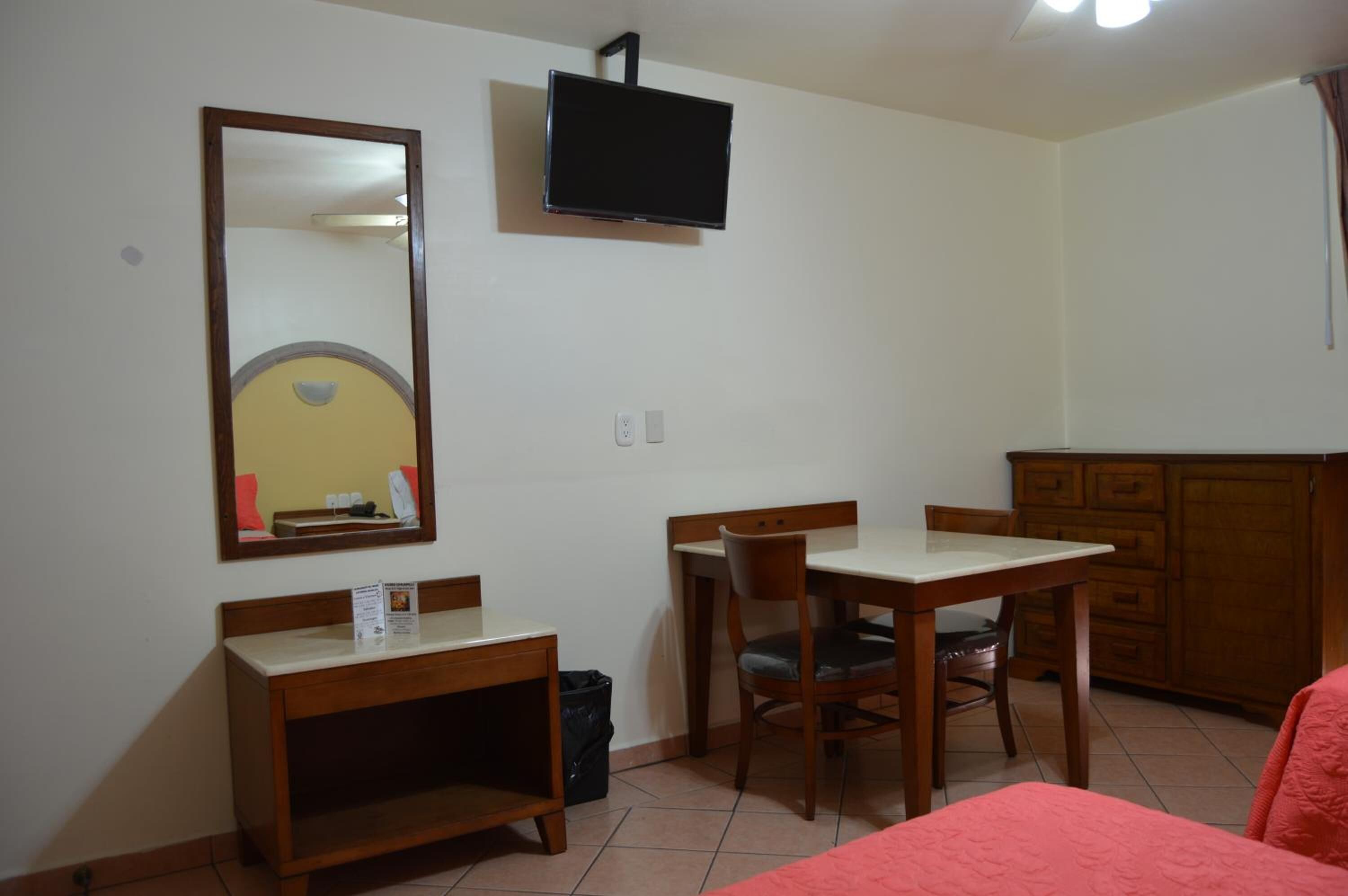 desk, free cots/infant beds, rollaway beds, free wifi