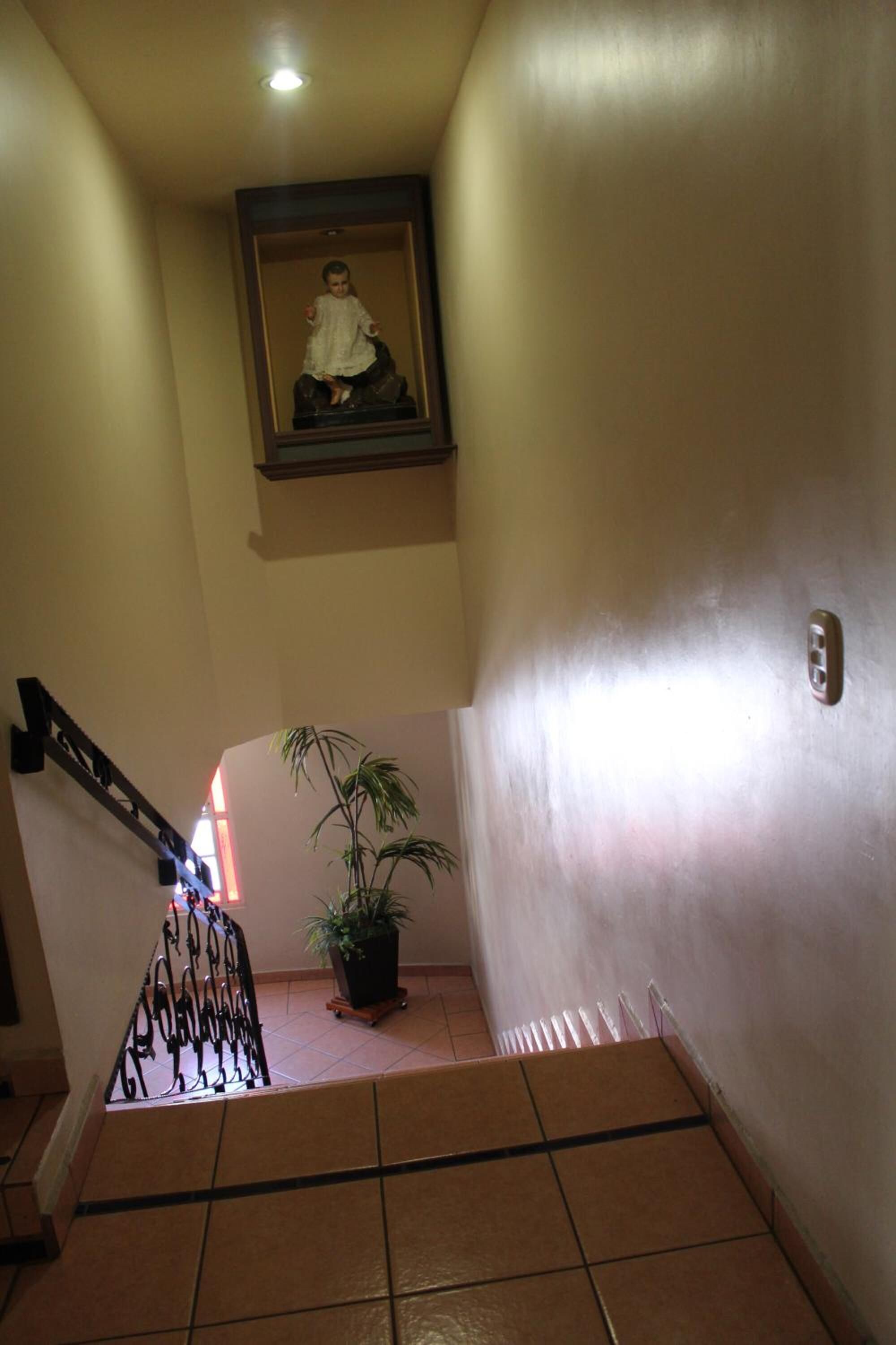 Desk, free cribs/infant beds, rollaway beds, free WiFi