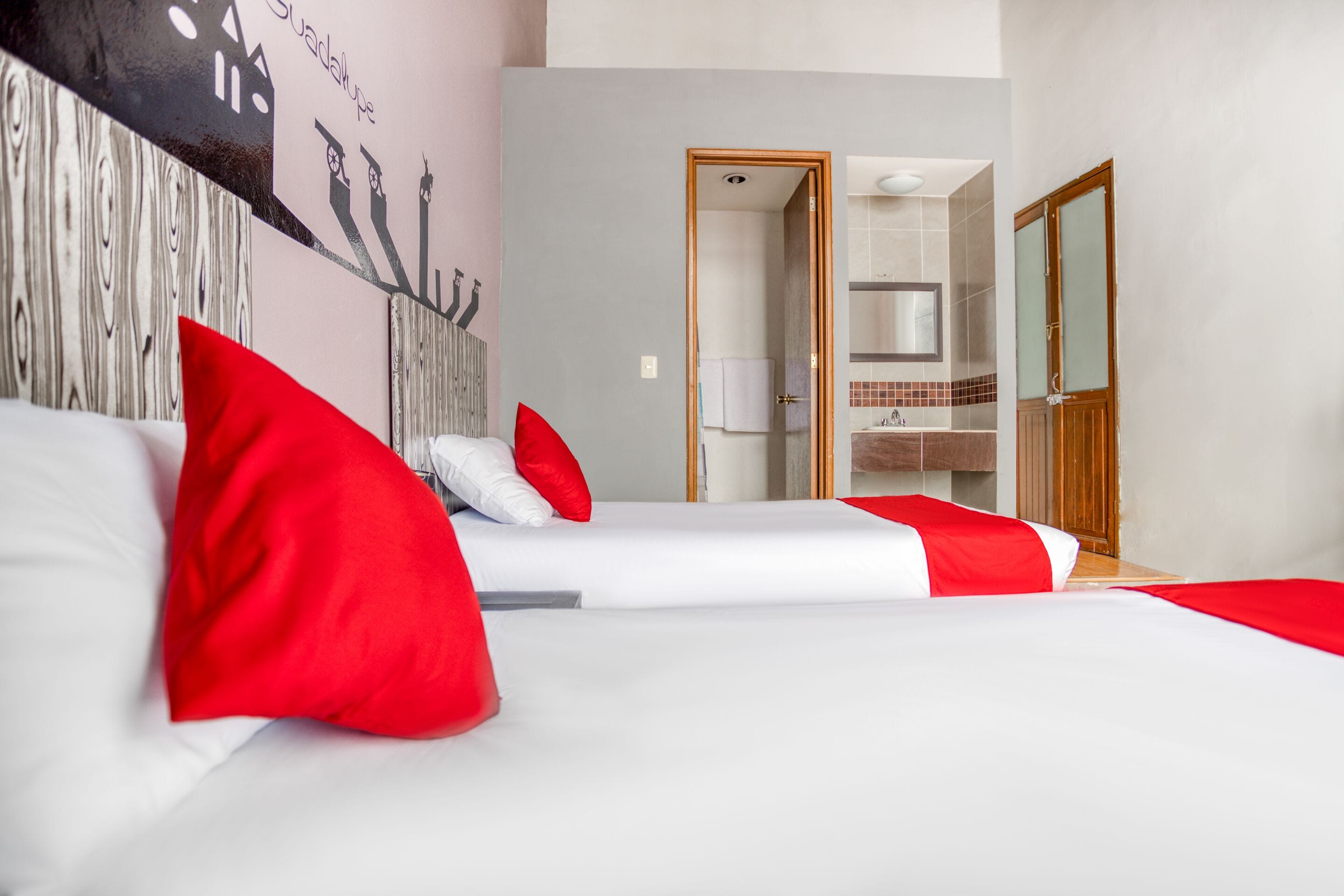 Quarto casal standard de uso individual, 2 camas de solteiro | Roupa de cama