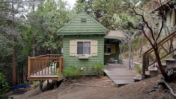 Forest Hideaway Studio Cabin (no pets) | Front of property