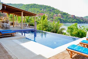 Unclassified image, 3 of 71, button - Bungalows La Madera (Zihuatanejo)