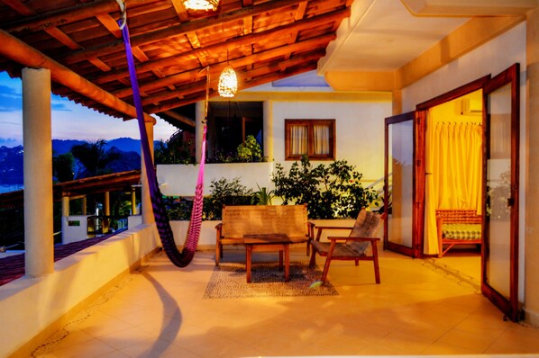 Estudio Deluxe, 1 habitación, hidromasaje, vista al océano | Terraza o patio