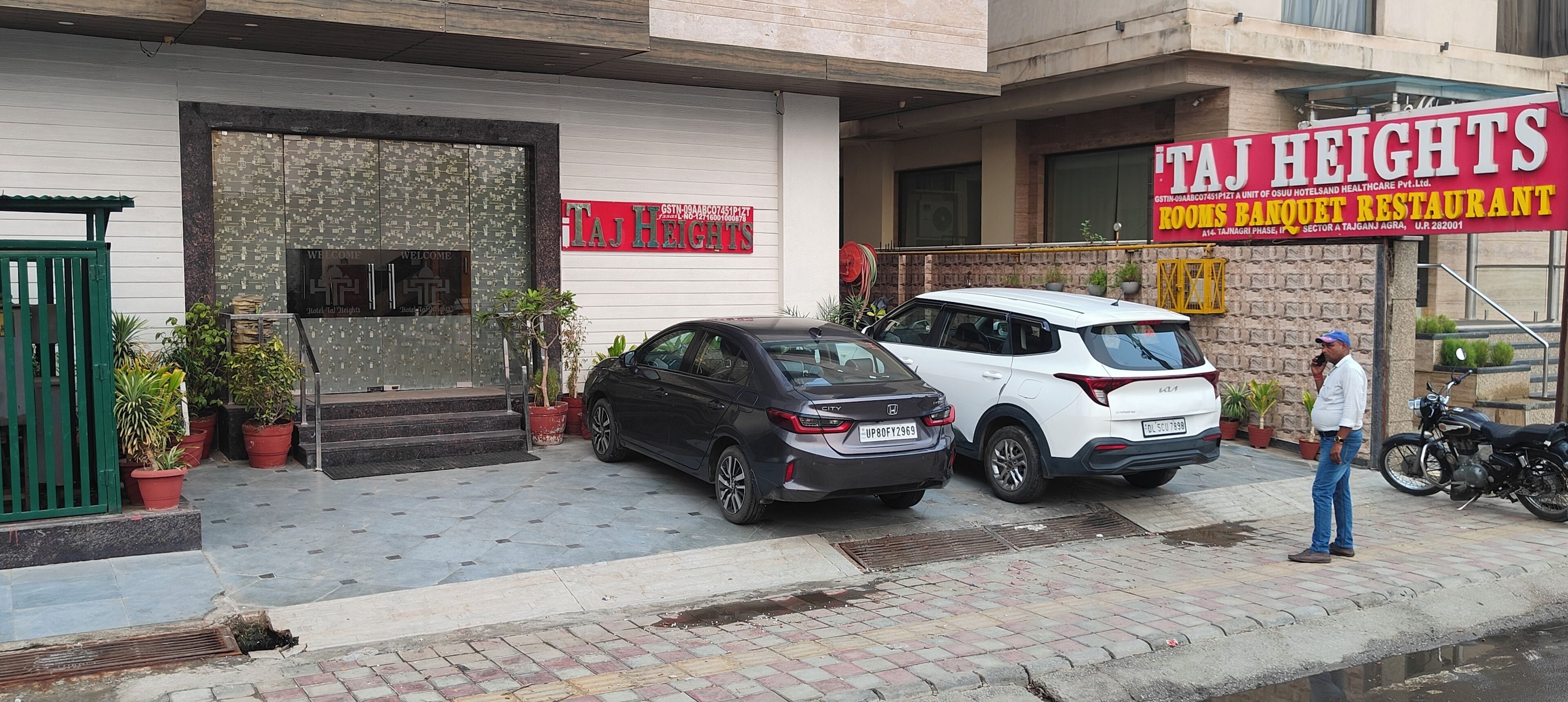 Foto - Hotel Taj Heights