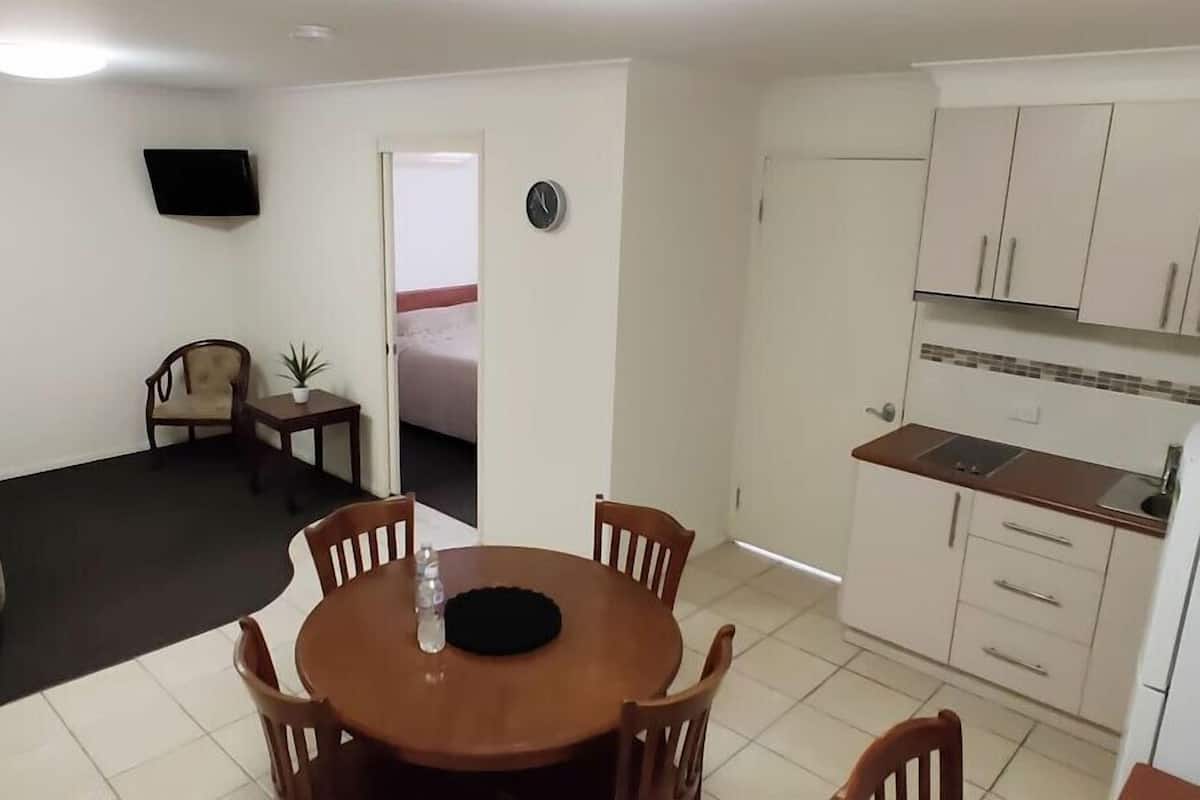 1 bedroom, premium bedding, Select Comfort beds, individually furnished