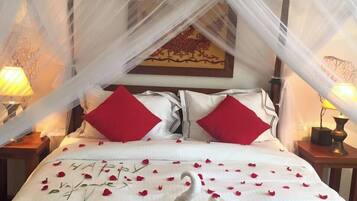 Minibar y caja de seguridad en la habitación