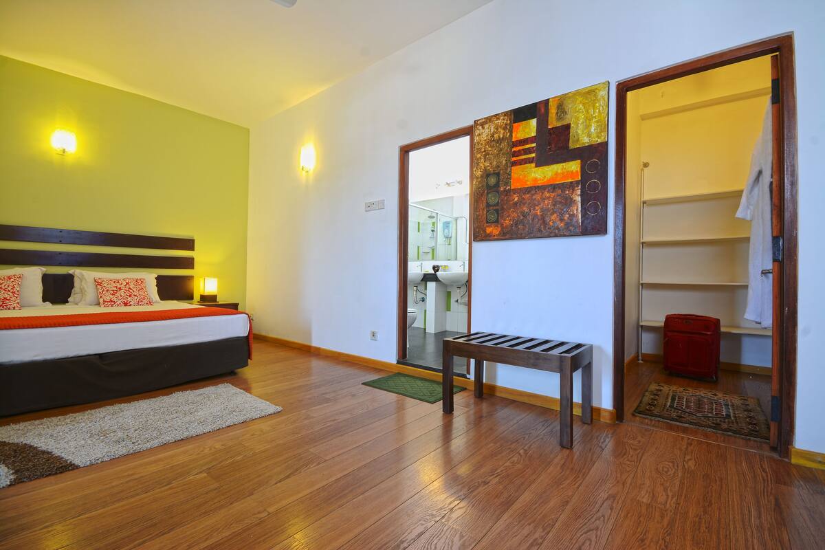 Minibar, desk, rollaway beds