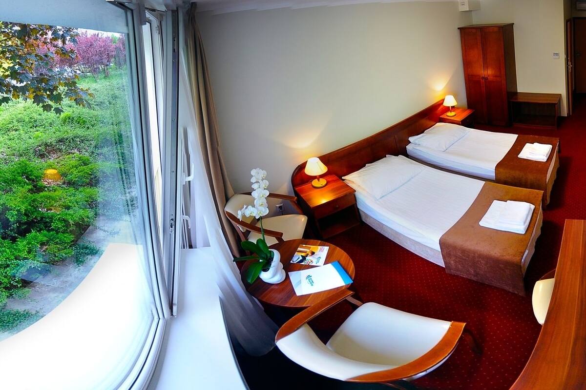 comfort single room | premium bedding, in-room safe, iron/ironing board, free cots/infant beds