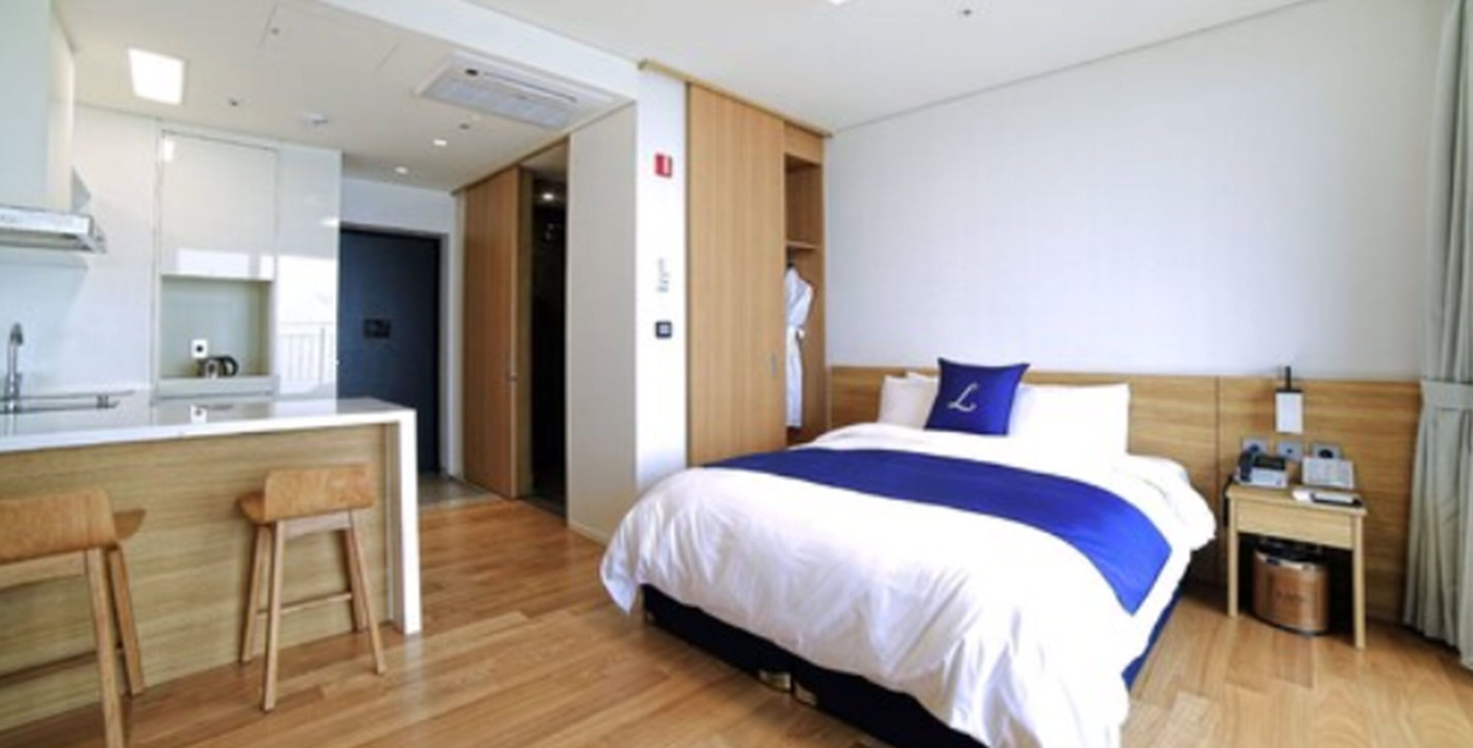 superior double room | egyptian cotton sheets, premium bedding, down duvets