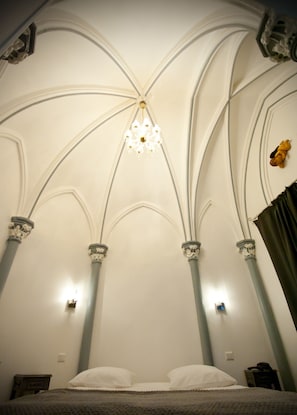 Double Room (La Chapelle) | Premium bedding, memory foam beds, desk, soundproofing - Hôtel le Prieuré (Amiens)