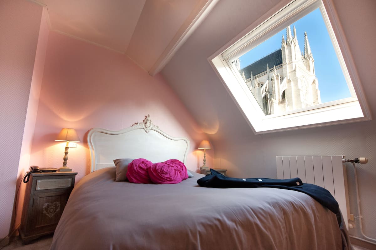Doppelzimmer (Cathedral View) | Hochwertige Bettwaren, Betten mit Memory-Foam-Matratzen, Schreibtisch